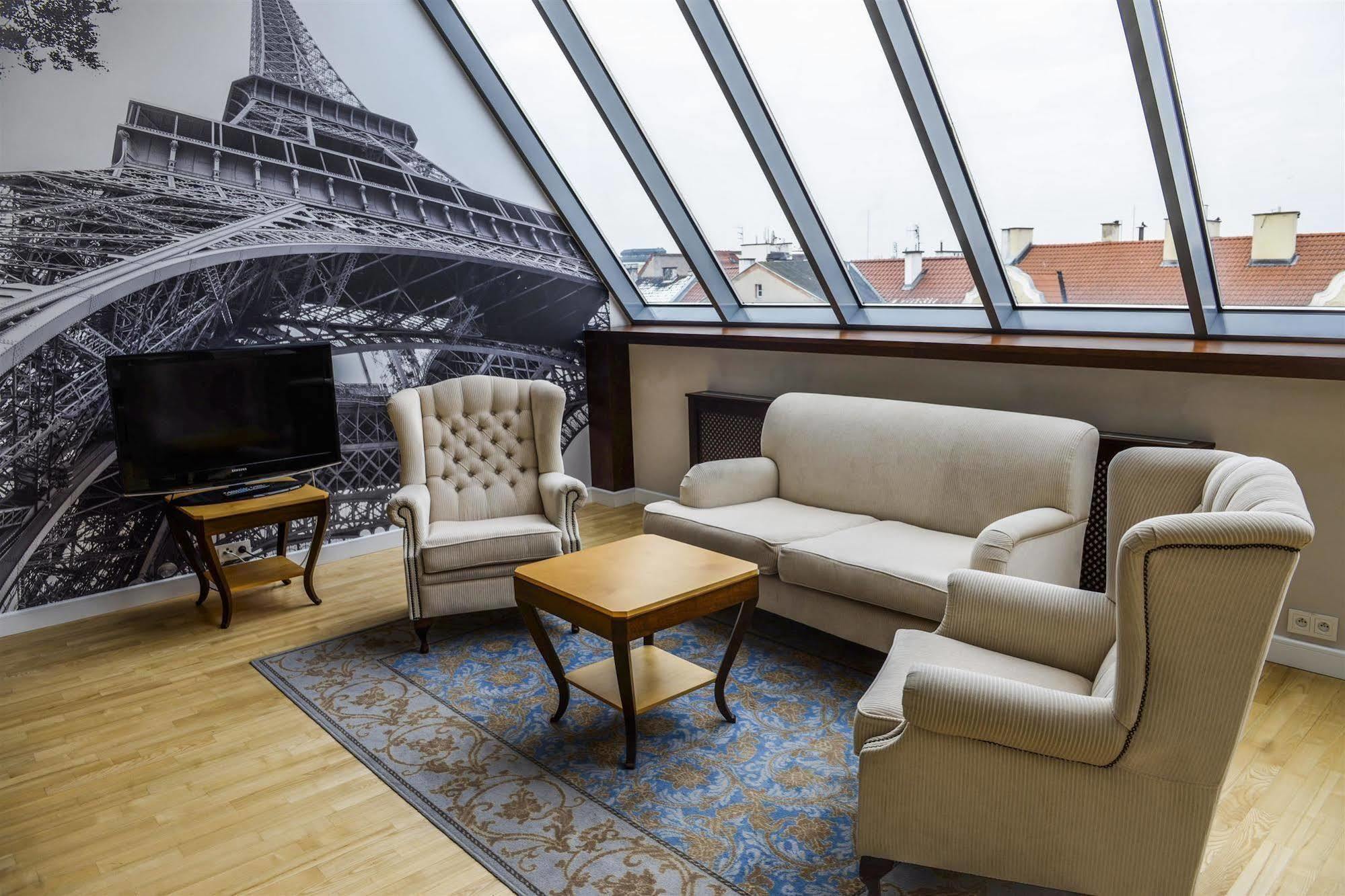 Dyplomat Hotel 4*